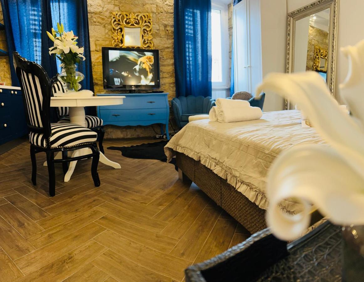 La Dolce Vita Luxury Apartments With Best Free Private Parking In City Center Pula Ngoại thất bức ảnh