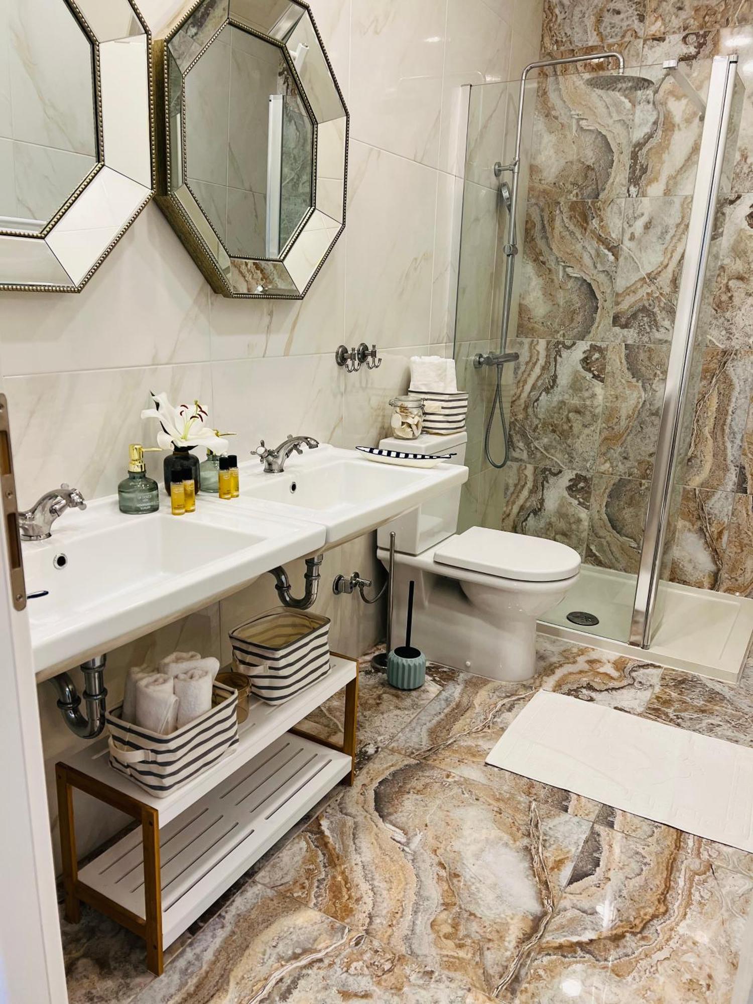 La Dolce Vita Luxury Apartments With Best Free Private Parking In City Center Pula Phòng bức ảnh